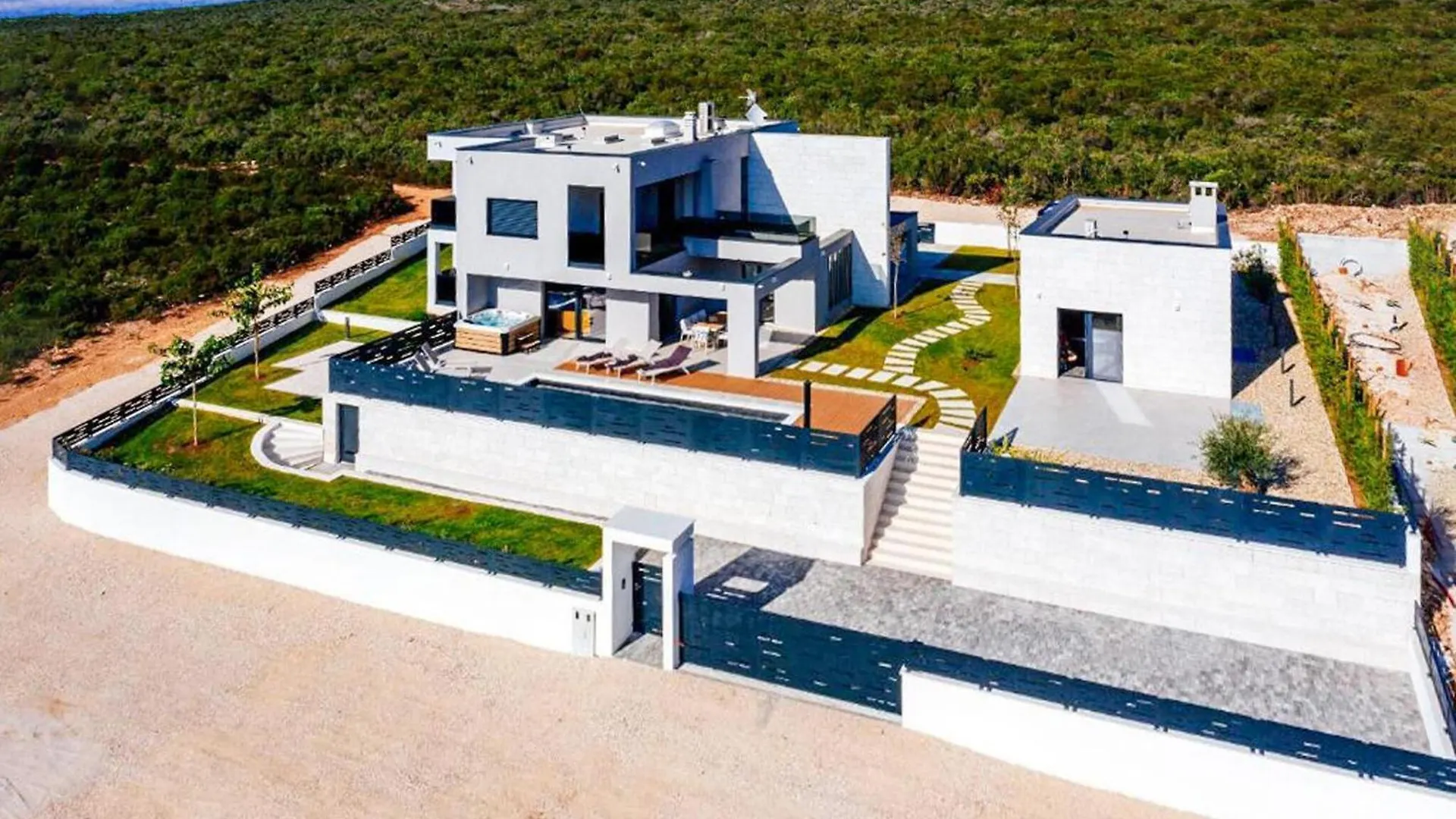 בית נופש Pet Friendly Home In Debeljak With Kitchen